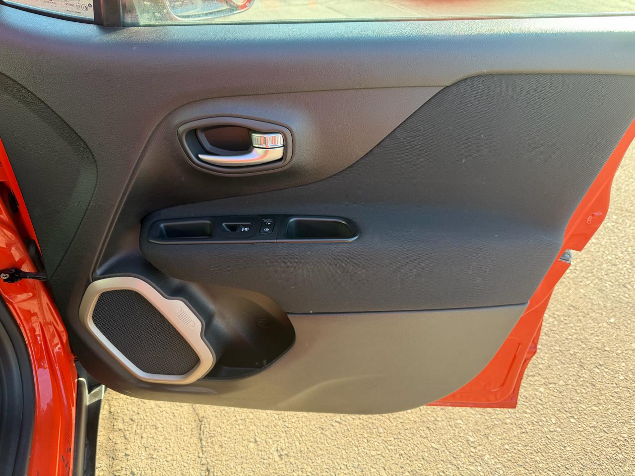 Jeep Renegade 4WD 4dr Latitude 2015