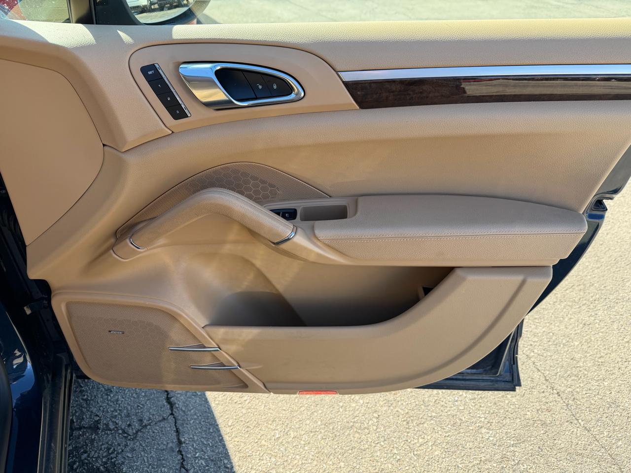 Porsche Cayenne AWD 4dr 2014