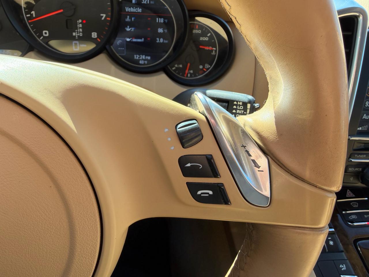 Porsche Cayenne AWD 4dr 2014