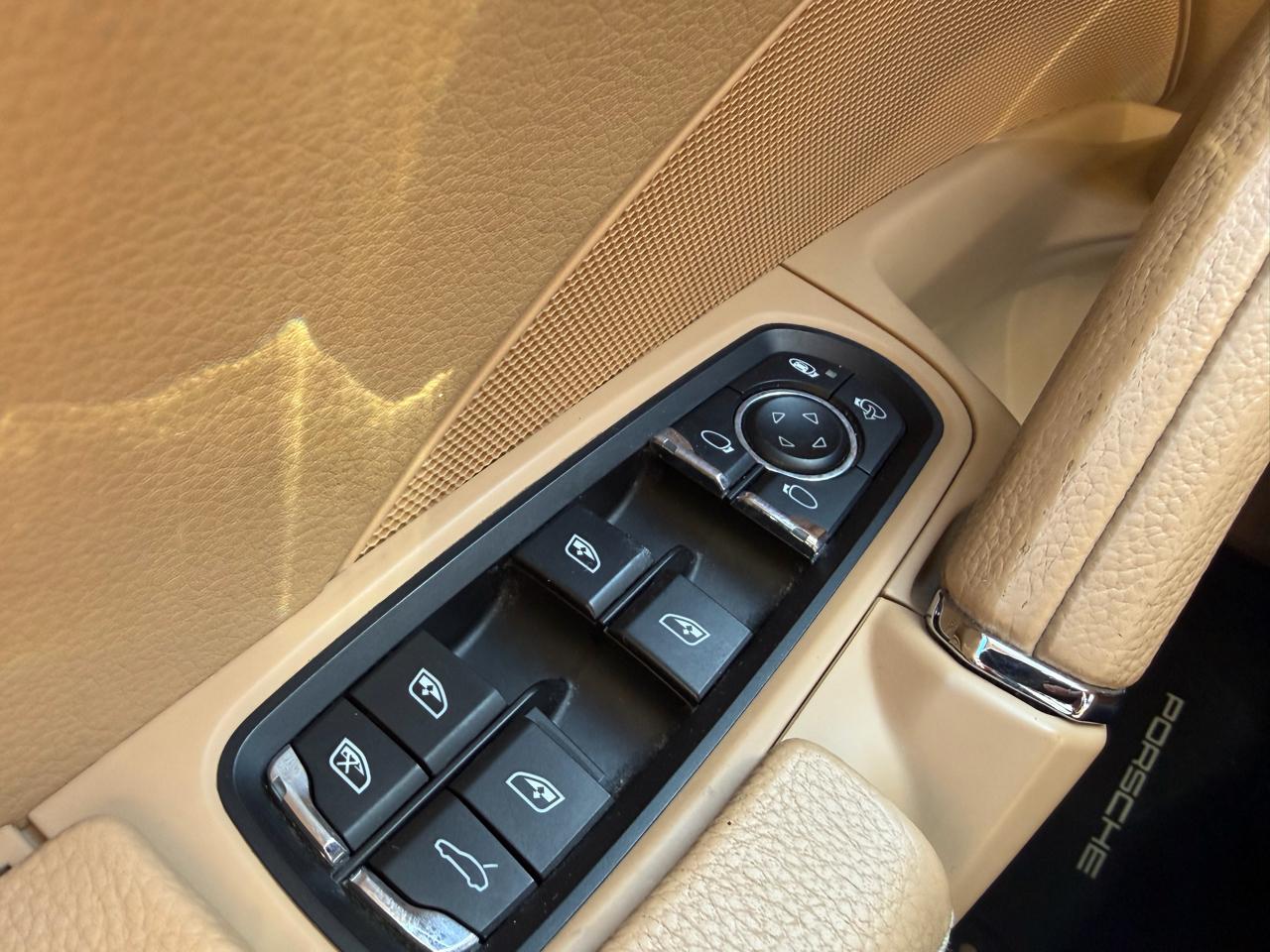 Porsche Cayenne AWD 4dr 2014