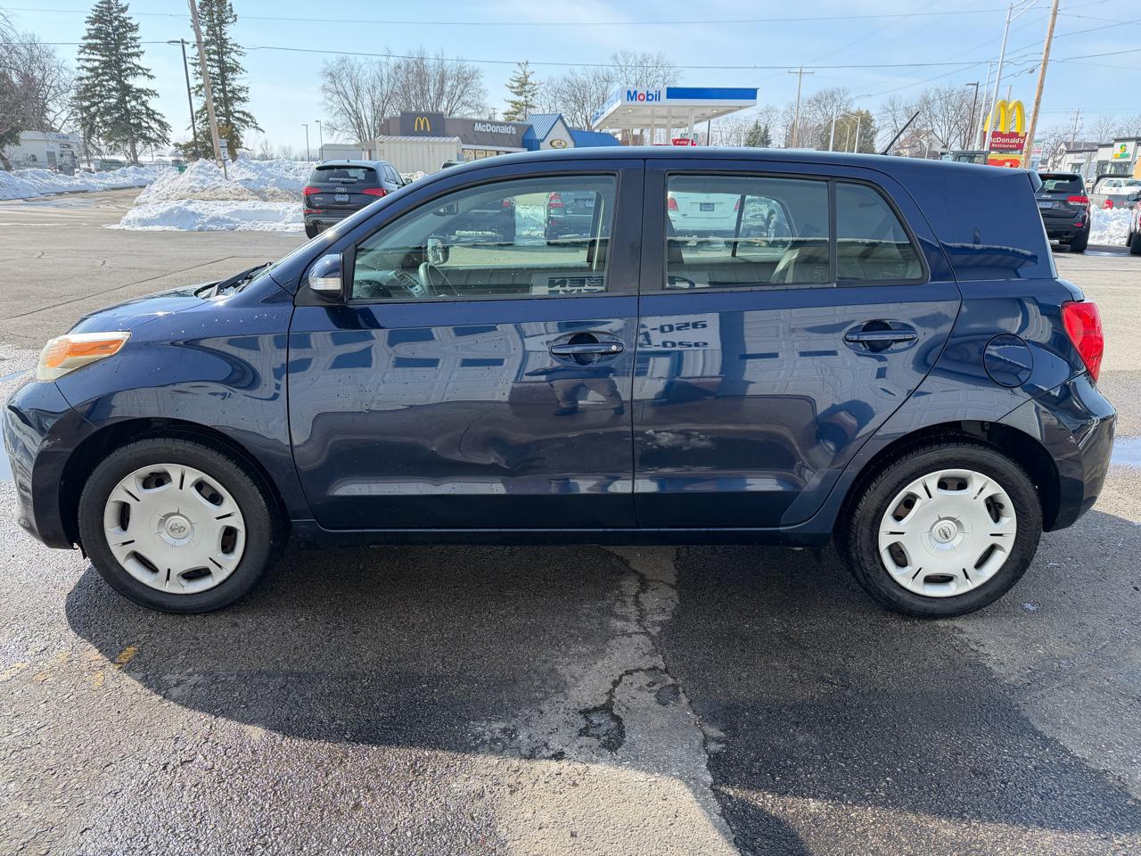 Scion xD 5dr HB Auto (Natl) 2010