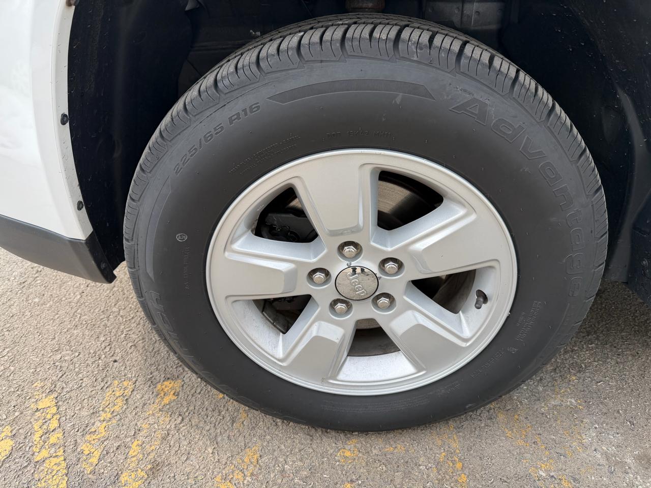 Jeep Compass FWD 4dr Latitude 2016