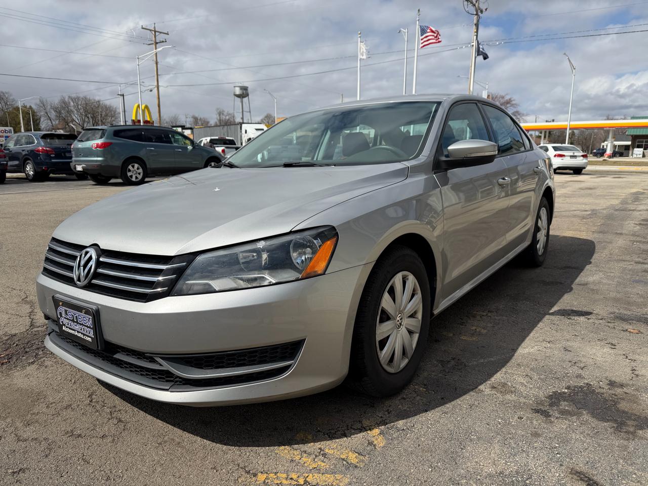 Volkswagen Passat 4dr Sdn 2.5L Auto S 2013