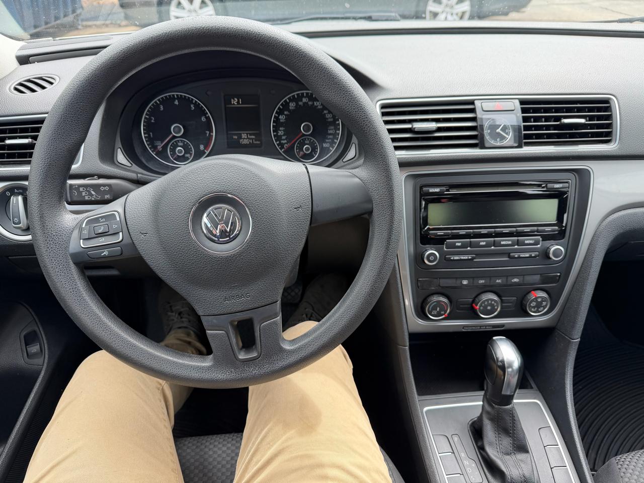 Volkswagen Passat 4dr Sdn 2.5L Auto S 2013