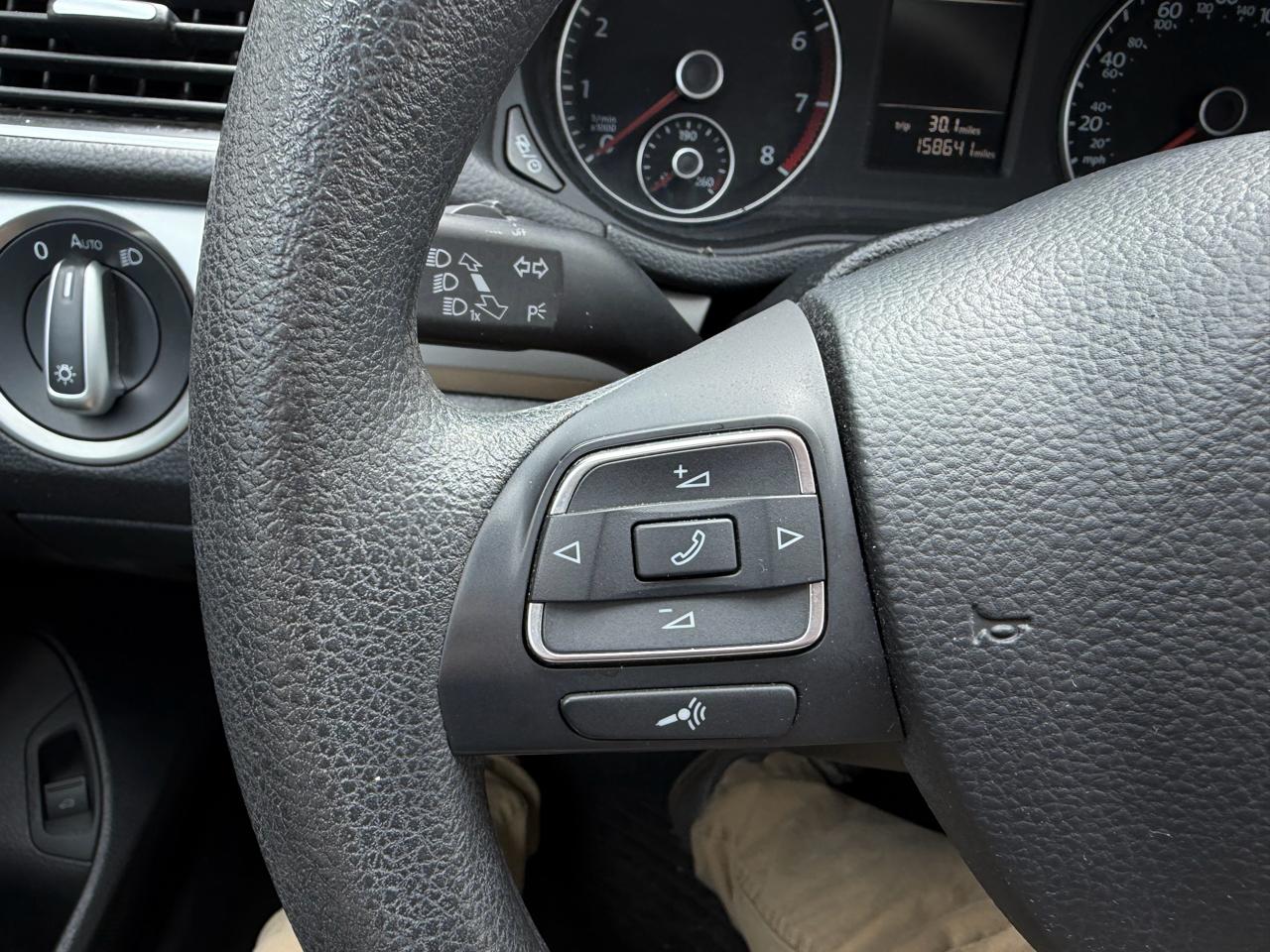 Volkswagen Passat 4dr Sdn 2.5L Auto S 2013