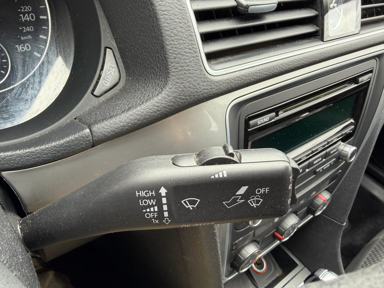 Volkswagen Passat 4dr Sdn 2.5L Auto S 2013