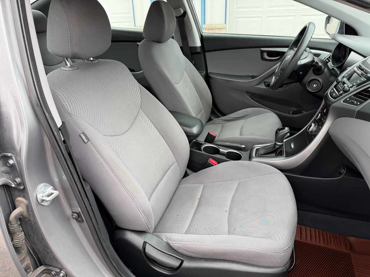 Hyundai Elantra 4dr Sdn Auto SE 2014