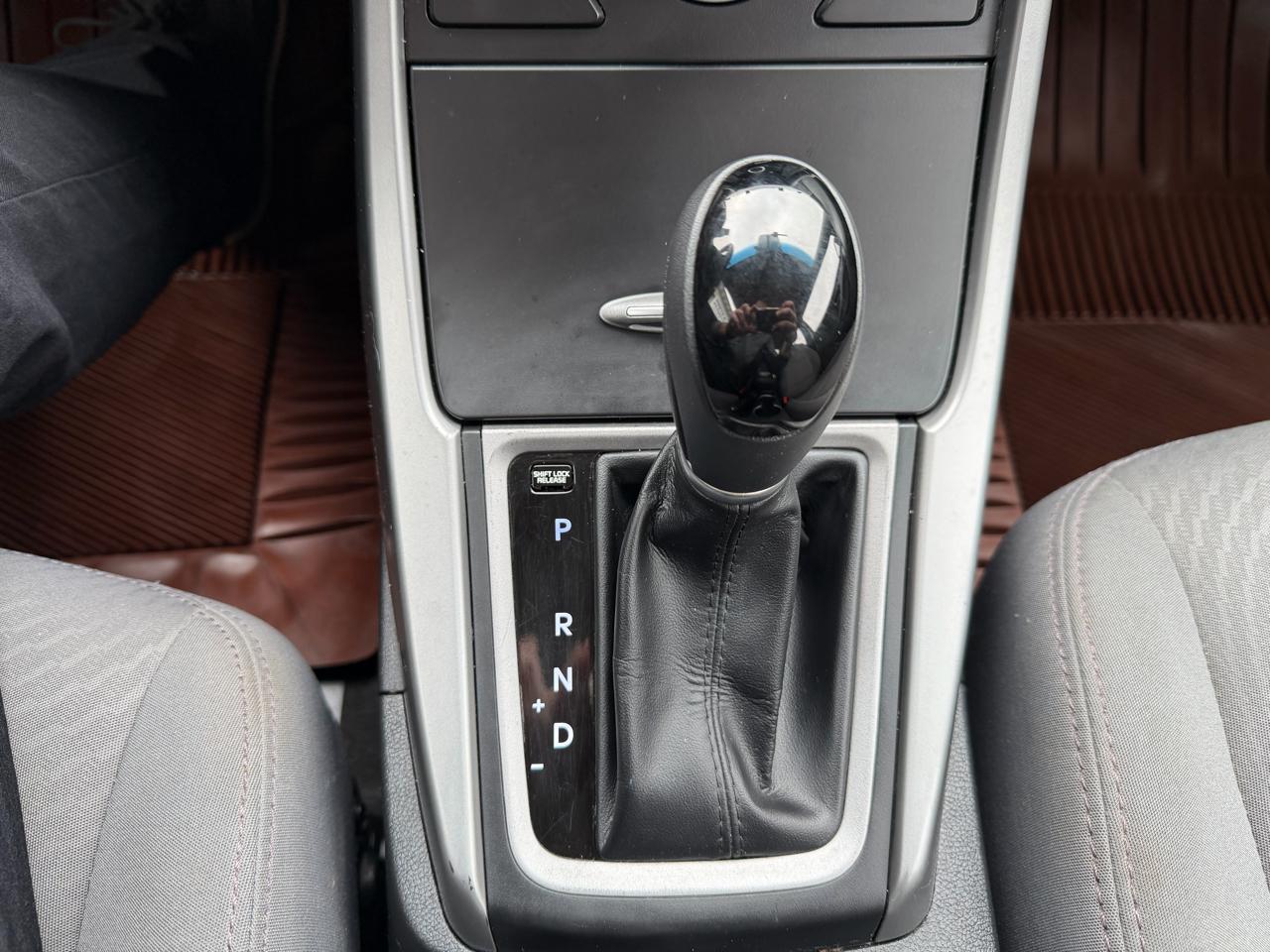 Hyundai Elantra 4dr Sdn Auto SE 2014