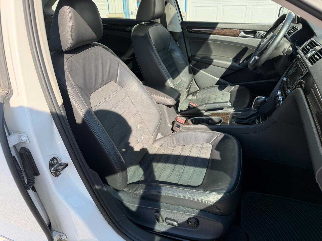 Volkswagen Passat 4dr Sdn 2.0L DSG TDI SEL Premium 2014