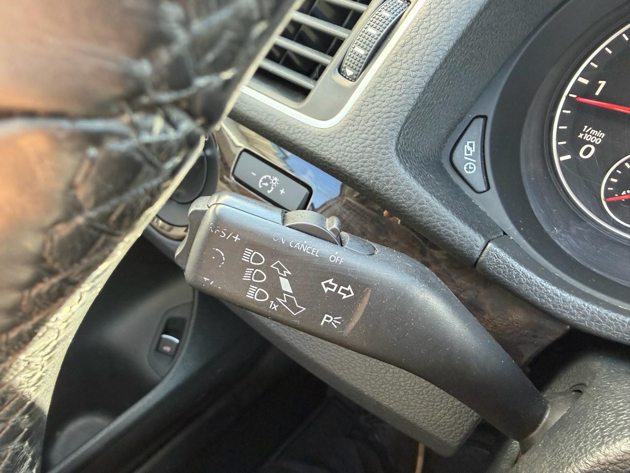 Volkswagen Passat 4dr Sdn 2.0L DSG TDI SEL Premium 2014