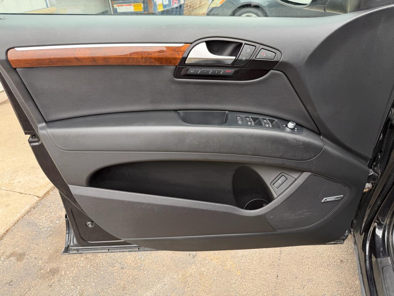 Audi Q7 quattro 4dr 3.0L TDI Premium Plus 2015