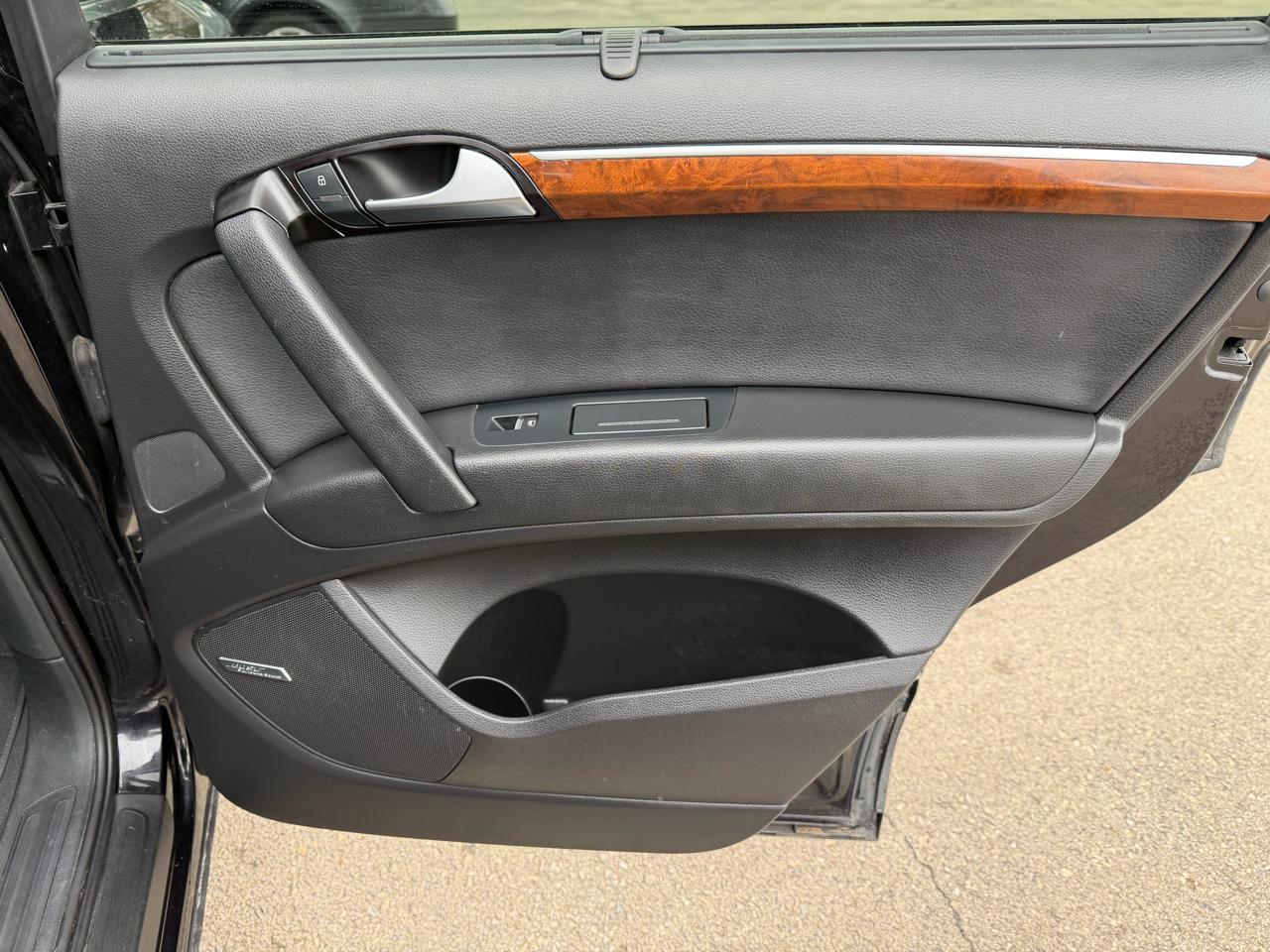 Audi Q7 quattro 4dr 3.0L TDI Premium Plus 2015