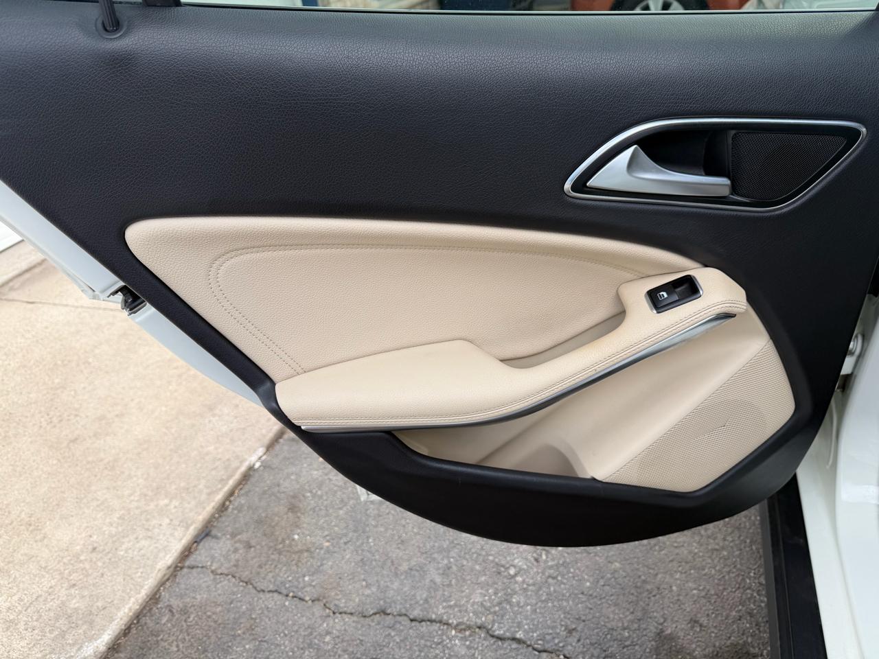 Mercedes-Benz GLA GLA 250 4MATIC SUV 2017