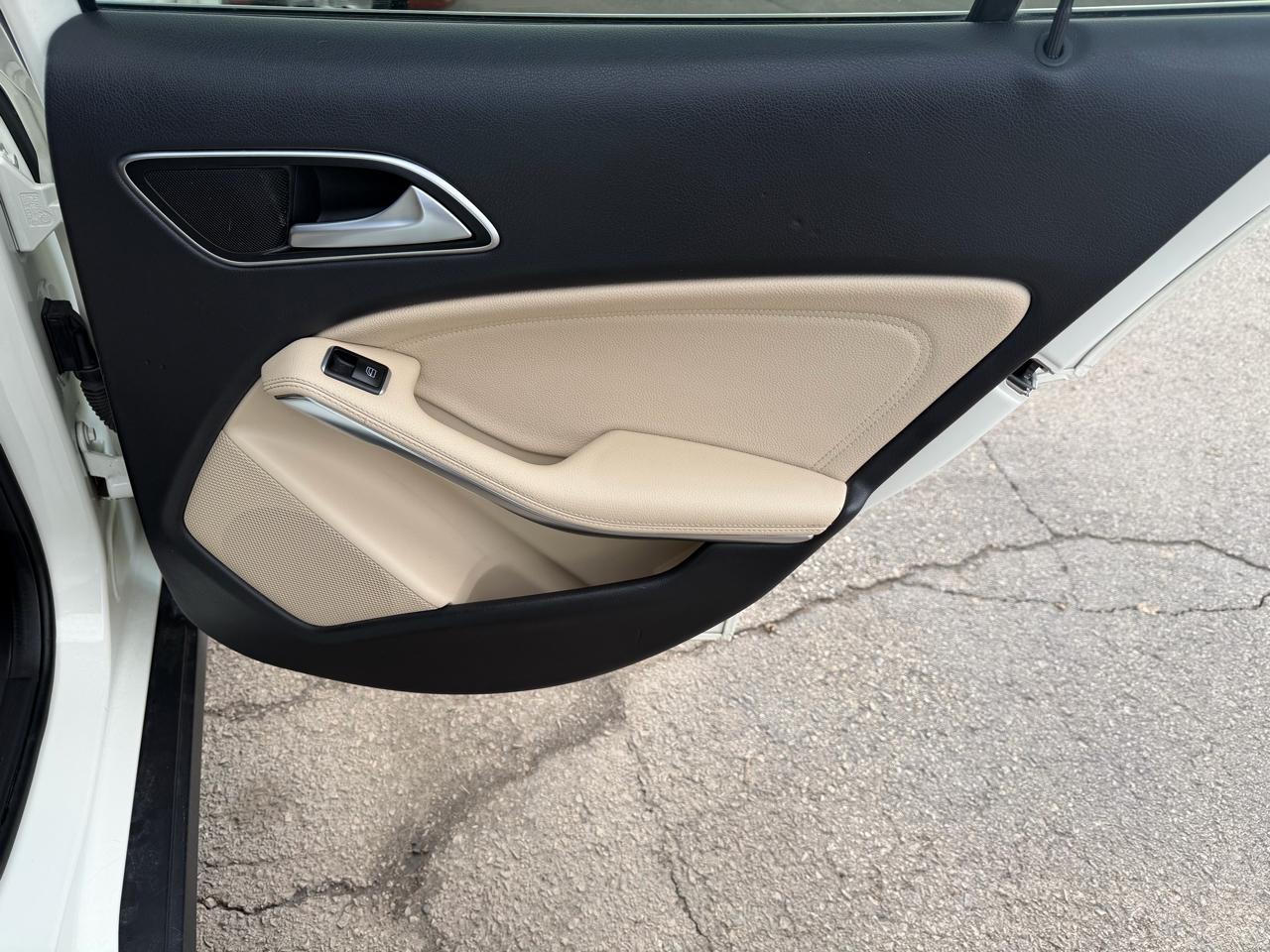 Mercedes-Benz GLA GLA 250 4MATIC SUV 2017