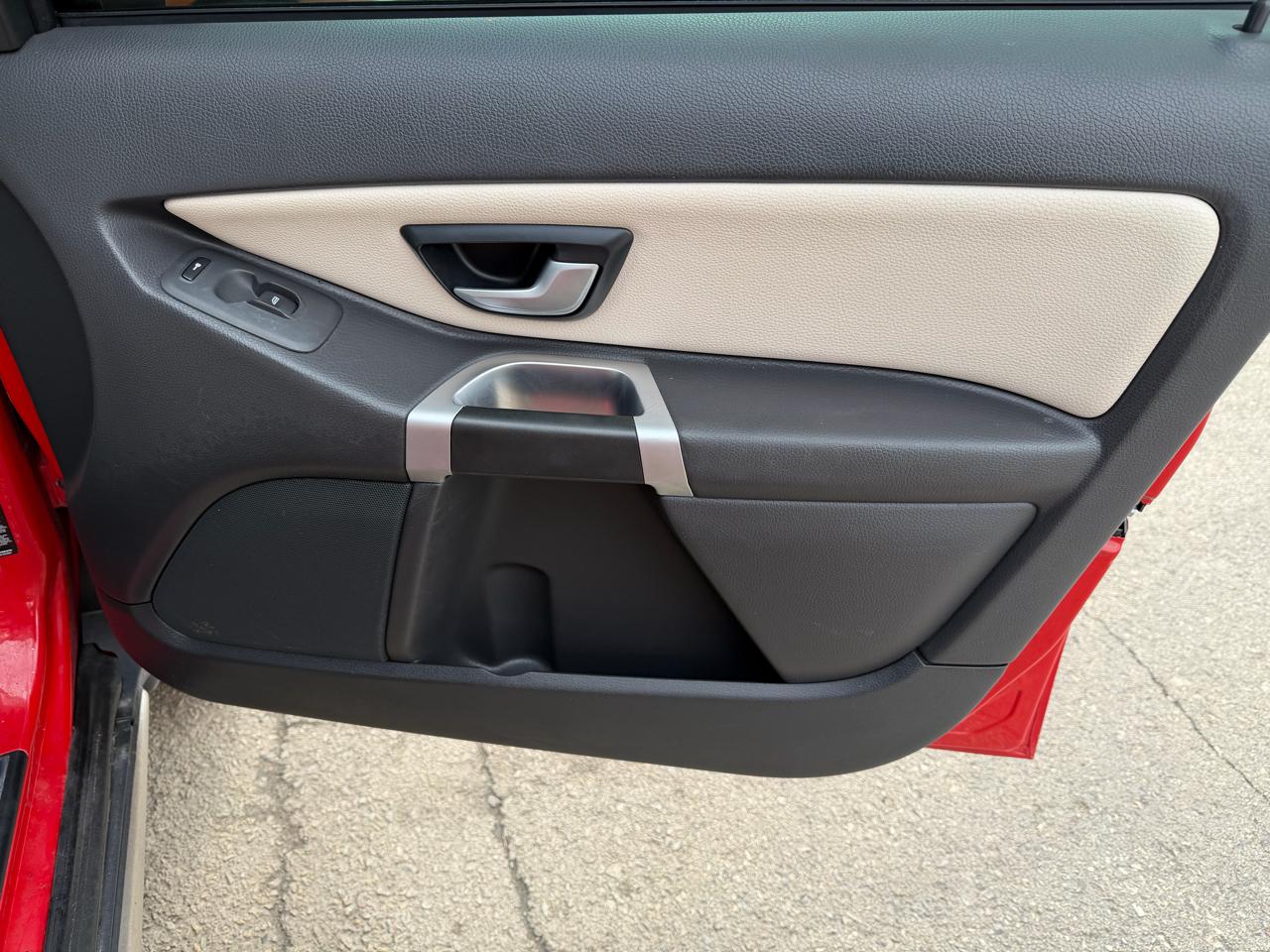 Volvo XC90 AWD 4dr I6 R-Design 2010