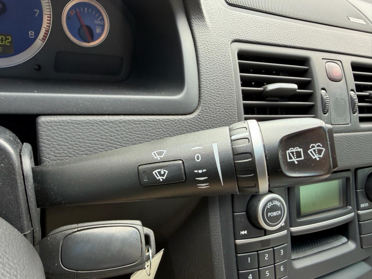 Volvo XC90 AWD 4dr I6 R-Design 2010