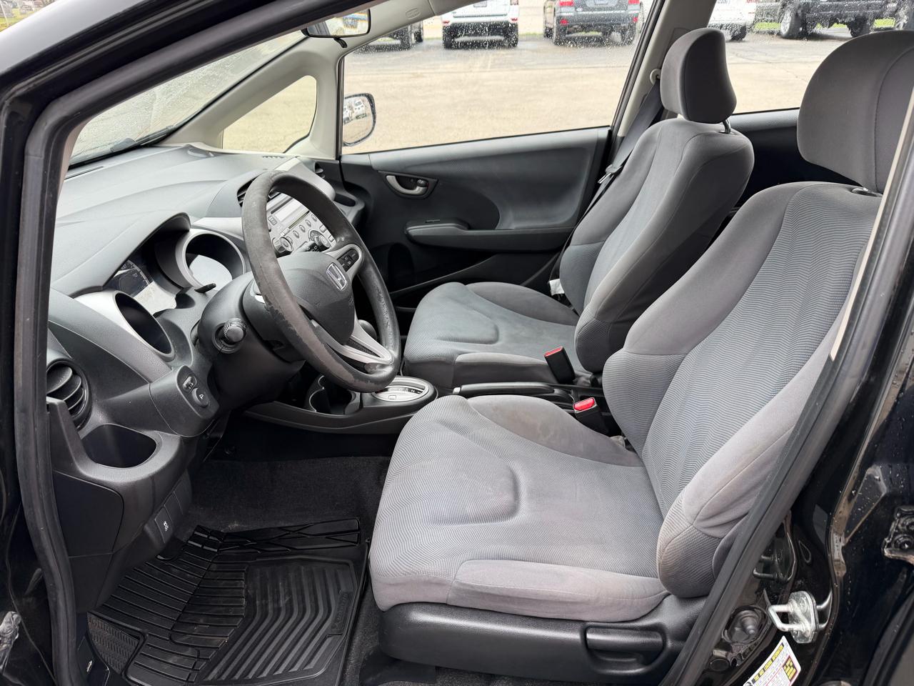 Honda Fit 5dr HB Auto 2012