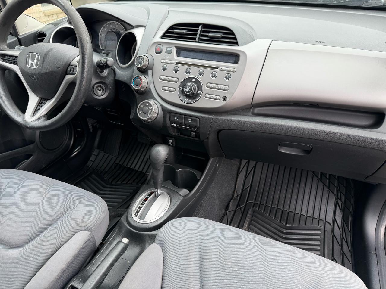 Honda Fit 5dr HB Auto 2012