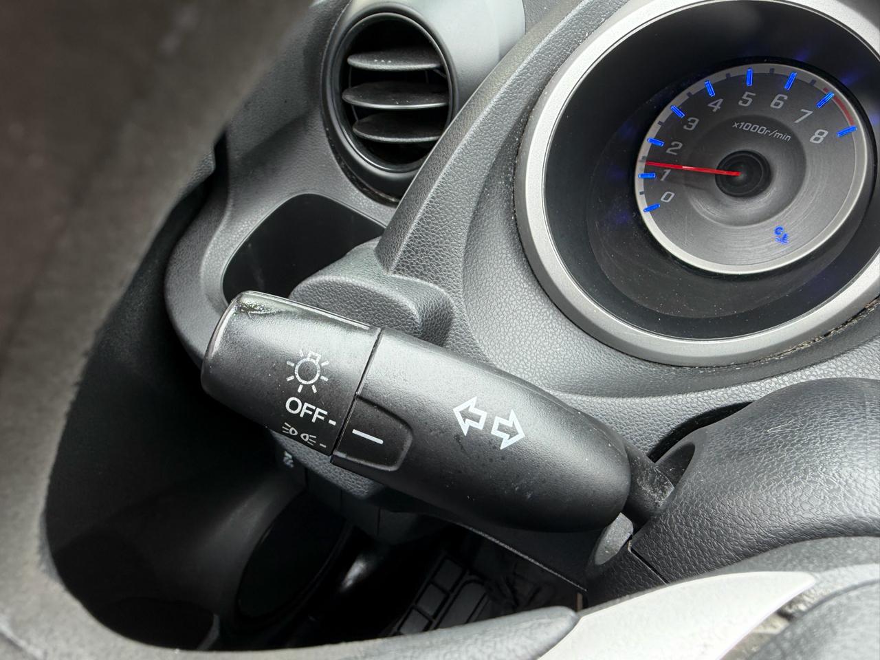 Honda Fit 5dr HB Auto 2012