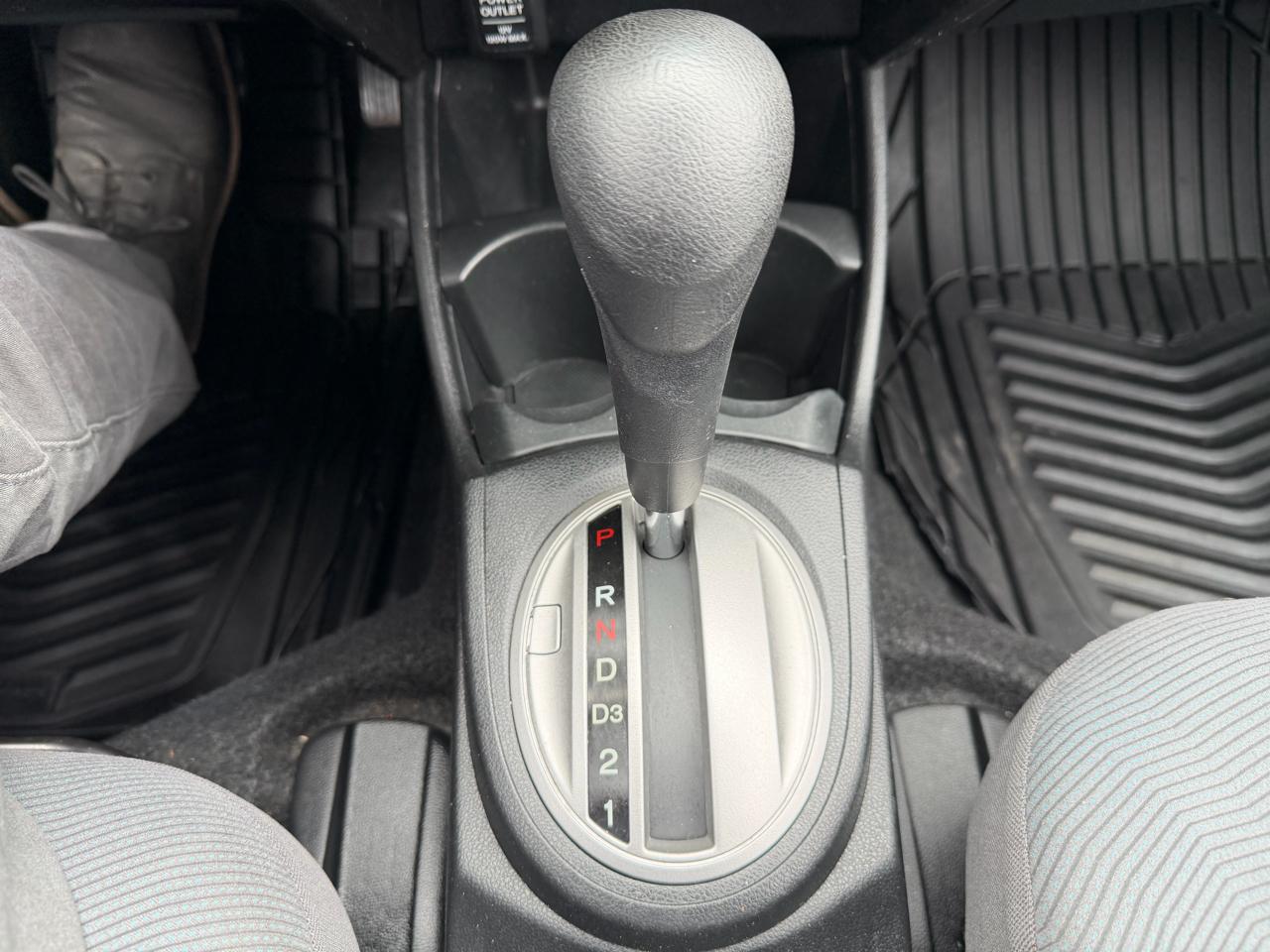 Honda Fit 5dr HB Auto 2012