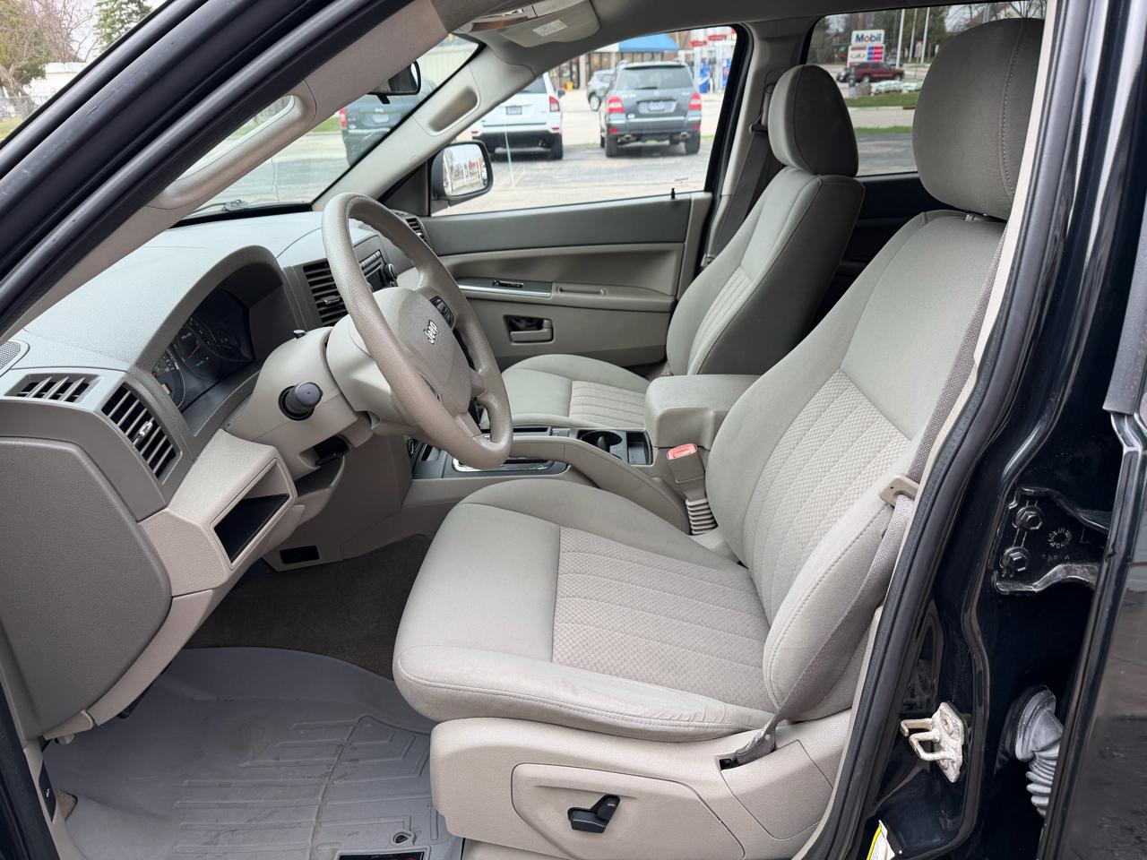 Jeep Grand Cherokee 4dr Laredo 4WD 2006