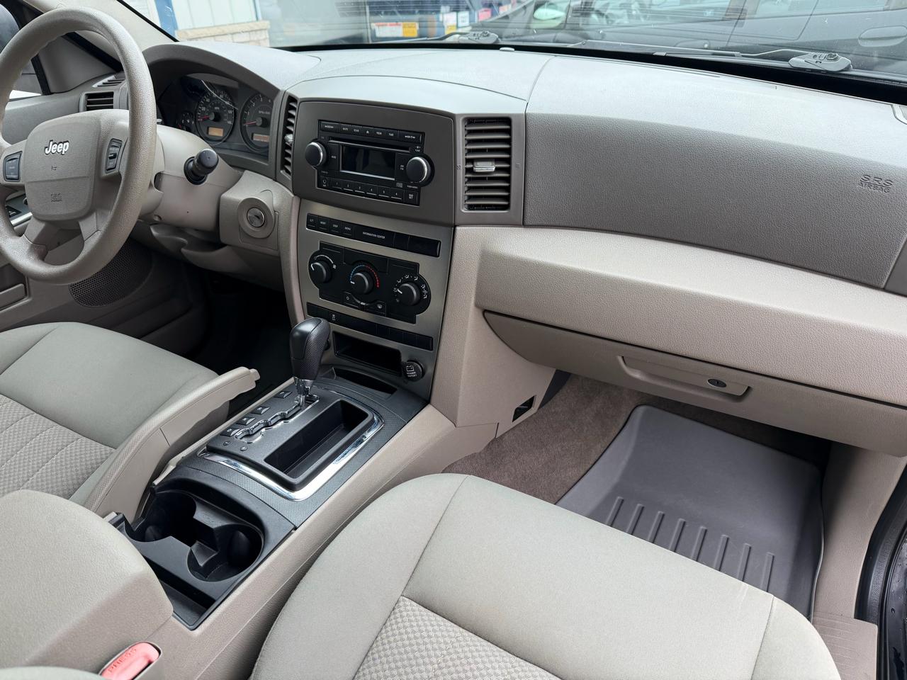 Jeep Grand Cherokee 4dr Laredo 4WD 2006