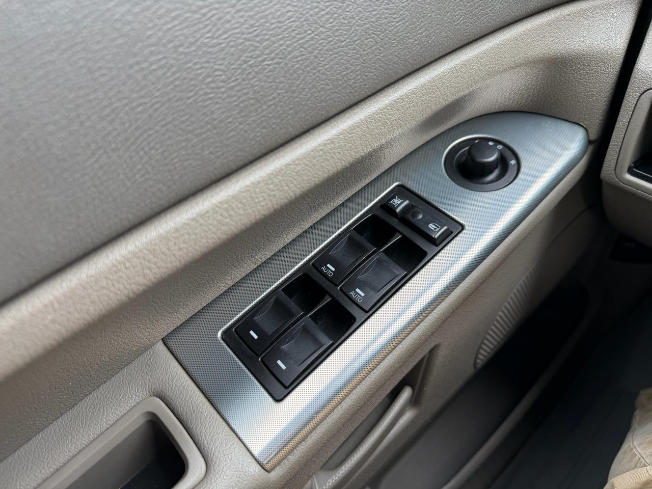 Jeep Grand Cherokee 4dr Laredo 4WD 2006