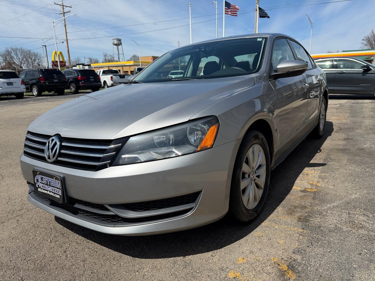 Volkswagen Passat 4dr Sdn 2.5L Auto S 2012