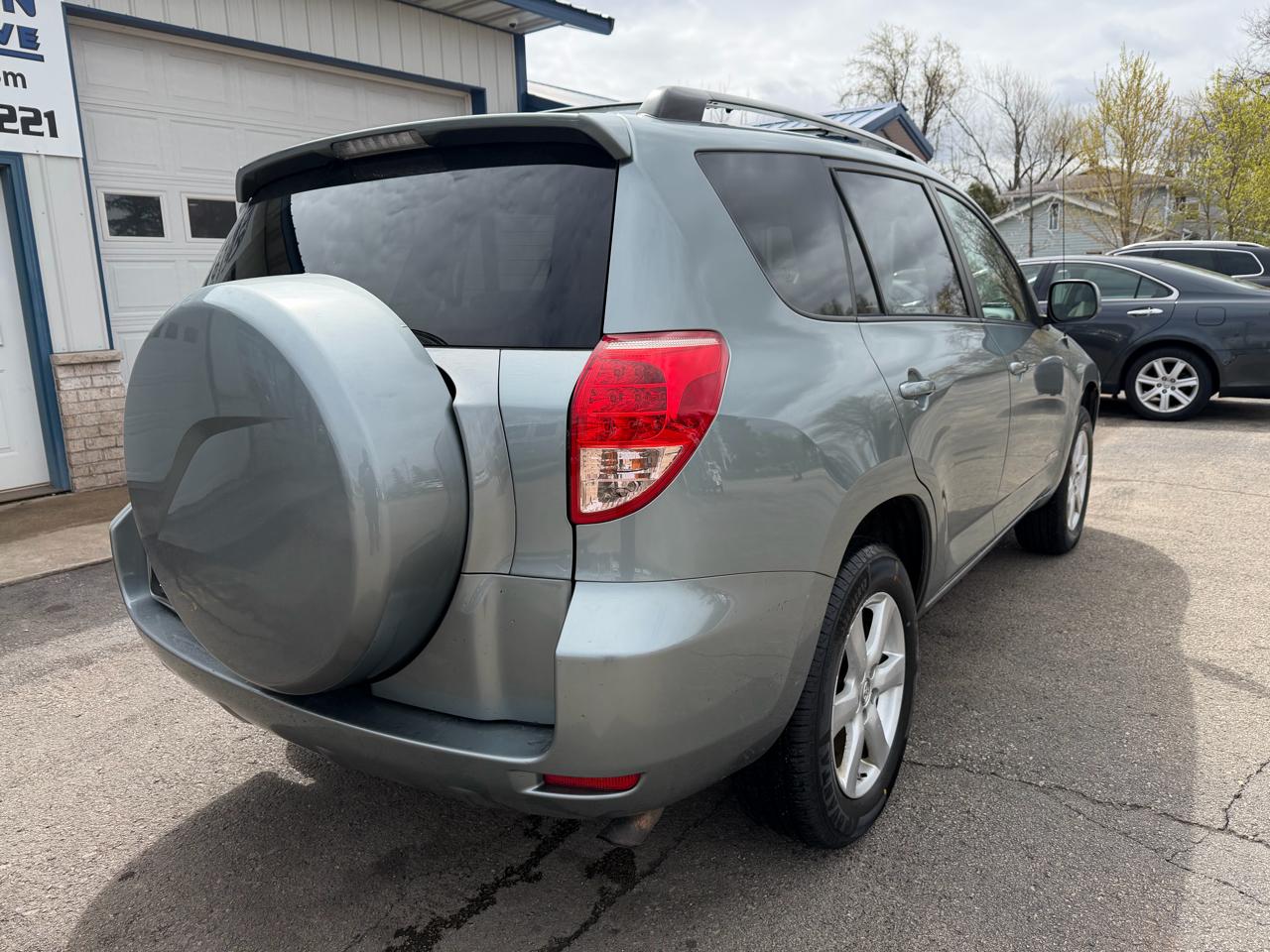 Toyota RAV4 FWD 4dr 4-cyl 4-Spd AT Ltd (Natl) 2008