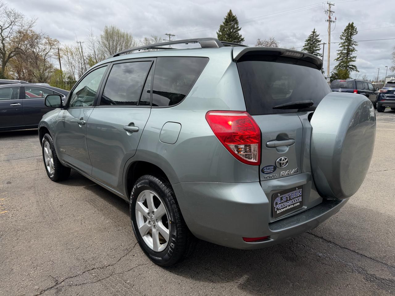 Toyota RAV4 FWD 4dr 4-cyl 4-Spd AT Ltd (Natl) 2008