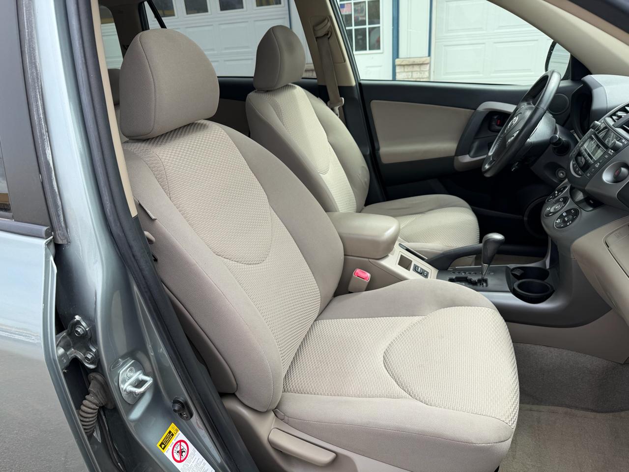 Toyota RAV4 FWD 4dr 4-cyl 4-Spd AT Ltd (Natl) 2008