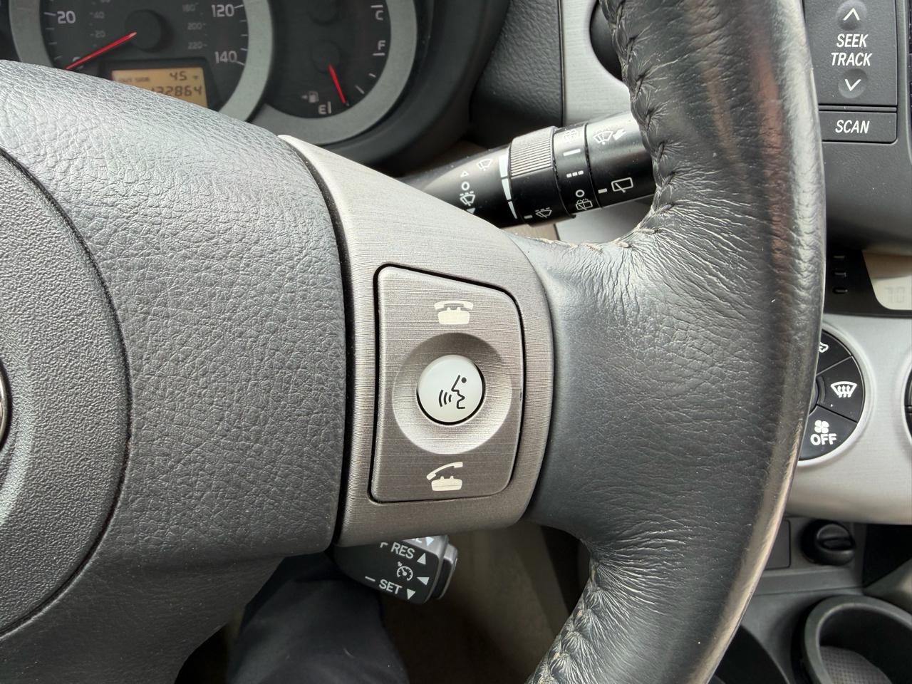 Toyota RAV4 FWD 4dr 4-cyl 4-Spd AT Ltd (Natl) 2008