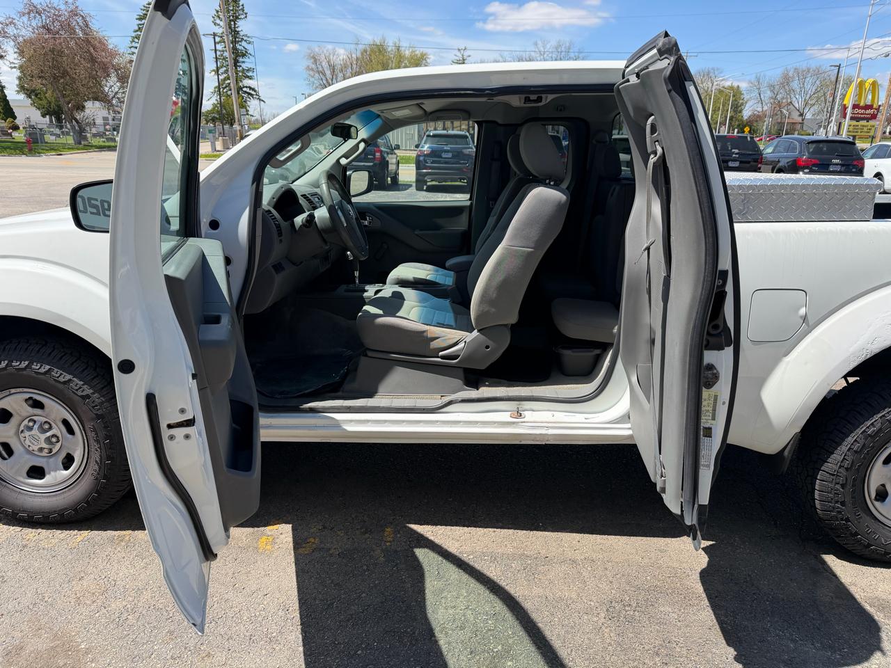Nissan Frontier 2WD King Cab I4 Auto S 2013