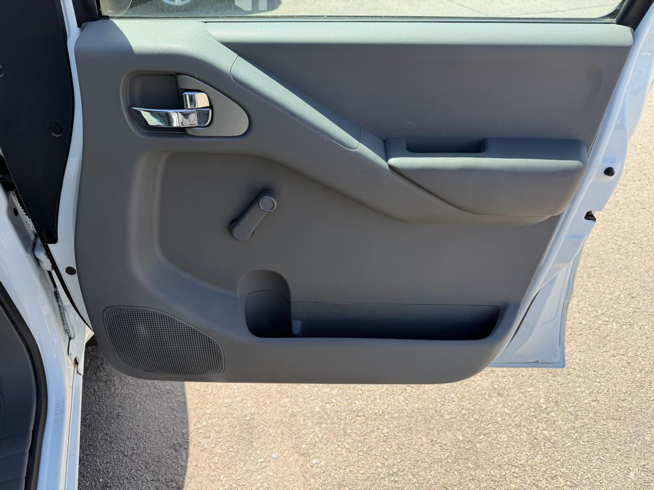Nissan Frontier 2WD King Cab I4 Auto S 2013