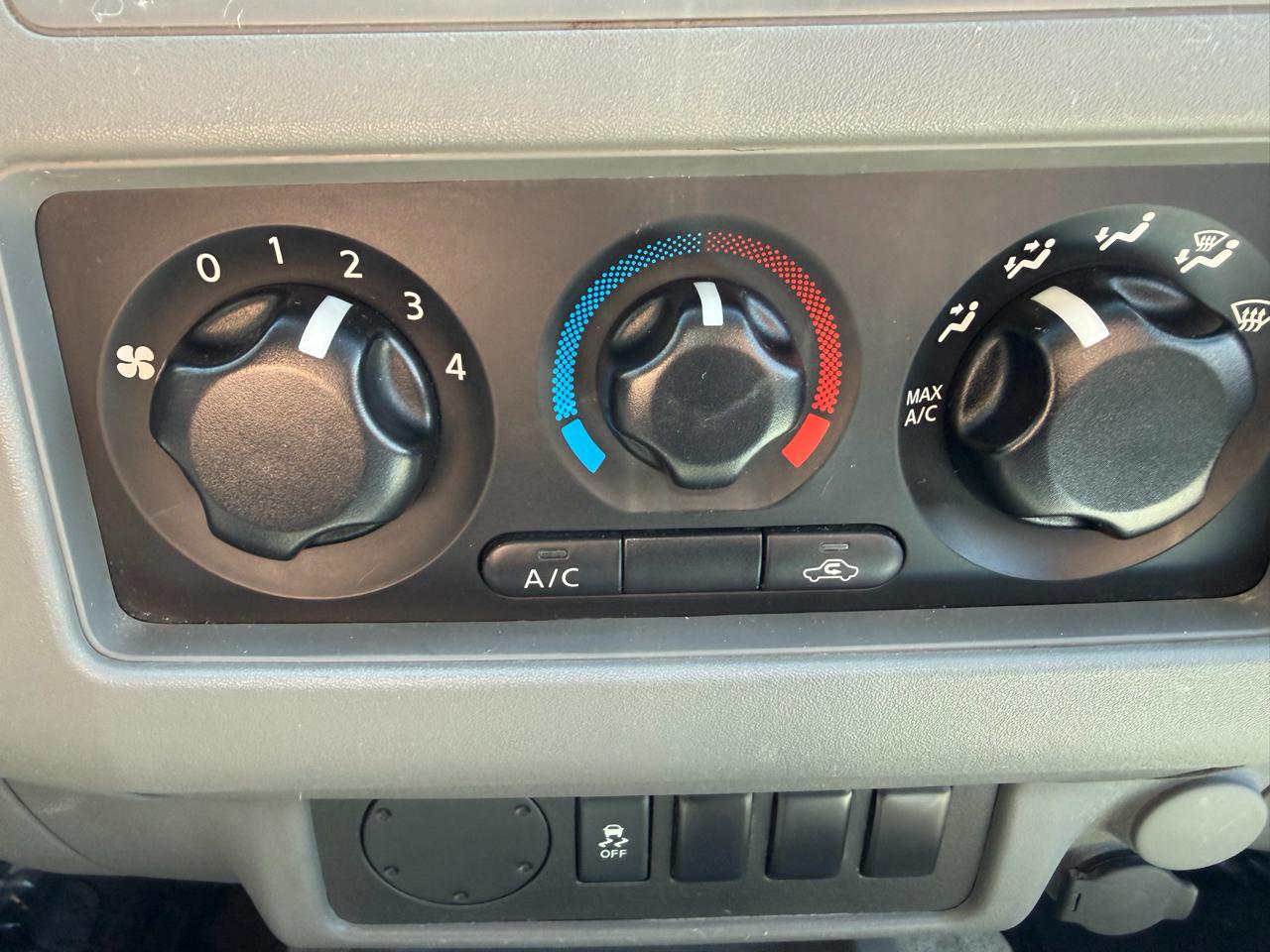 Nissan Frontier 2WD King Cab I4 Auto S 2013