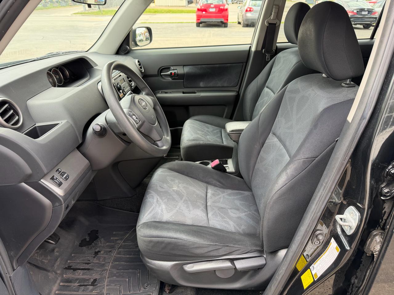 Scion xB 5dr Wgn Man (Natl) 2012