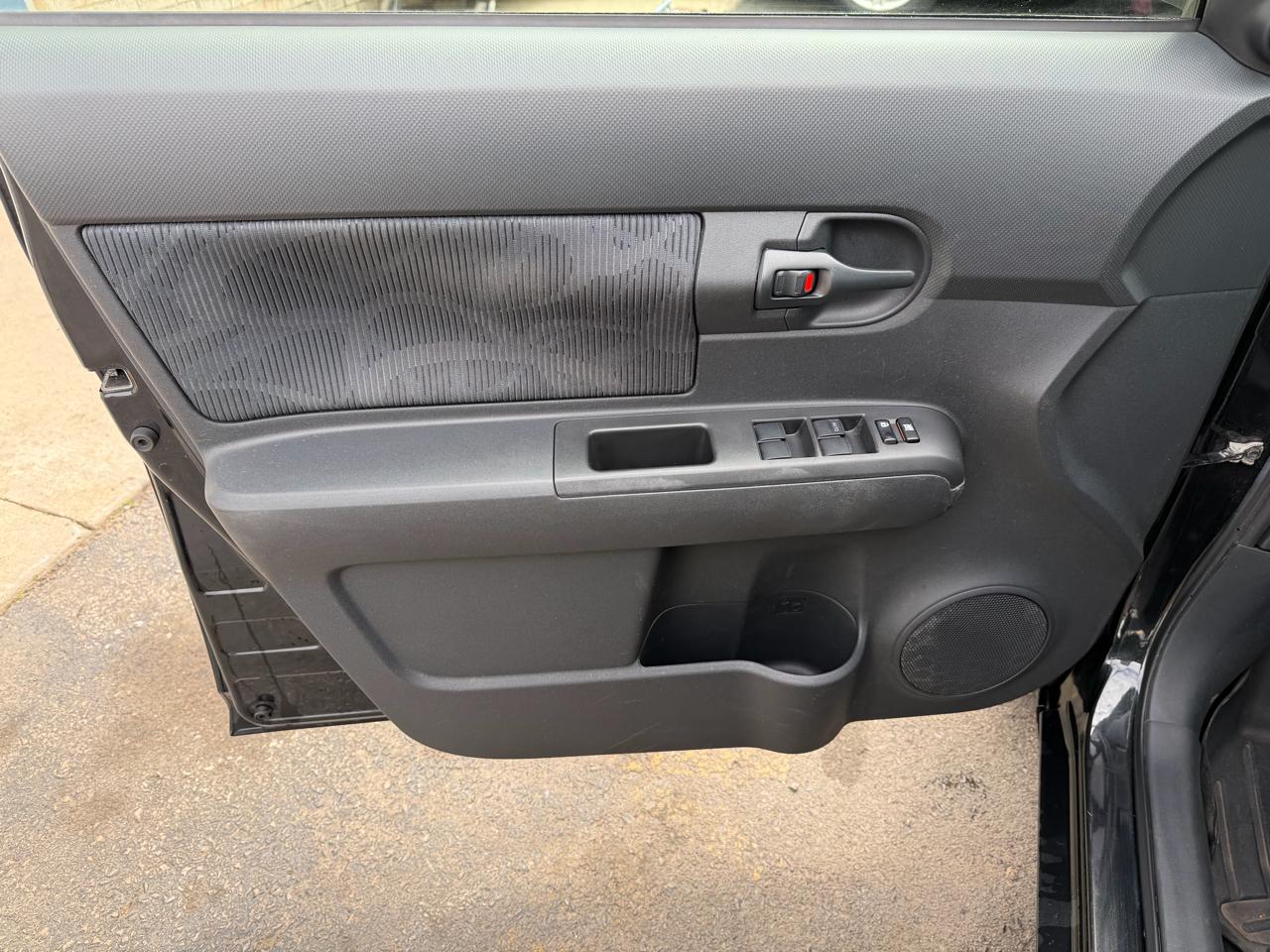 Scion xB 5dr Wgn Man (Natl) 2012