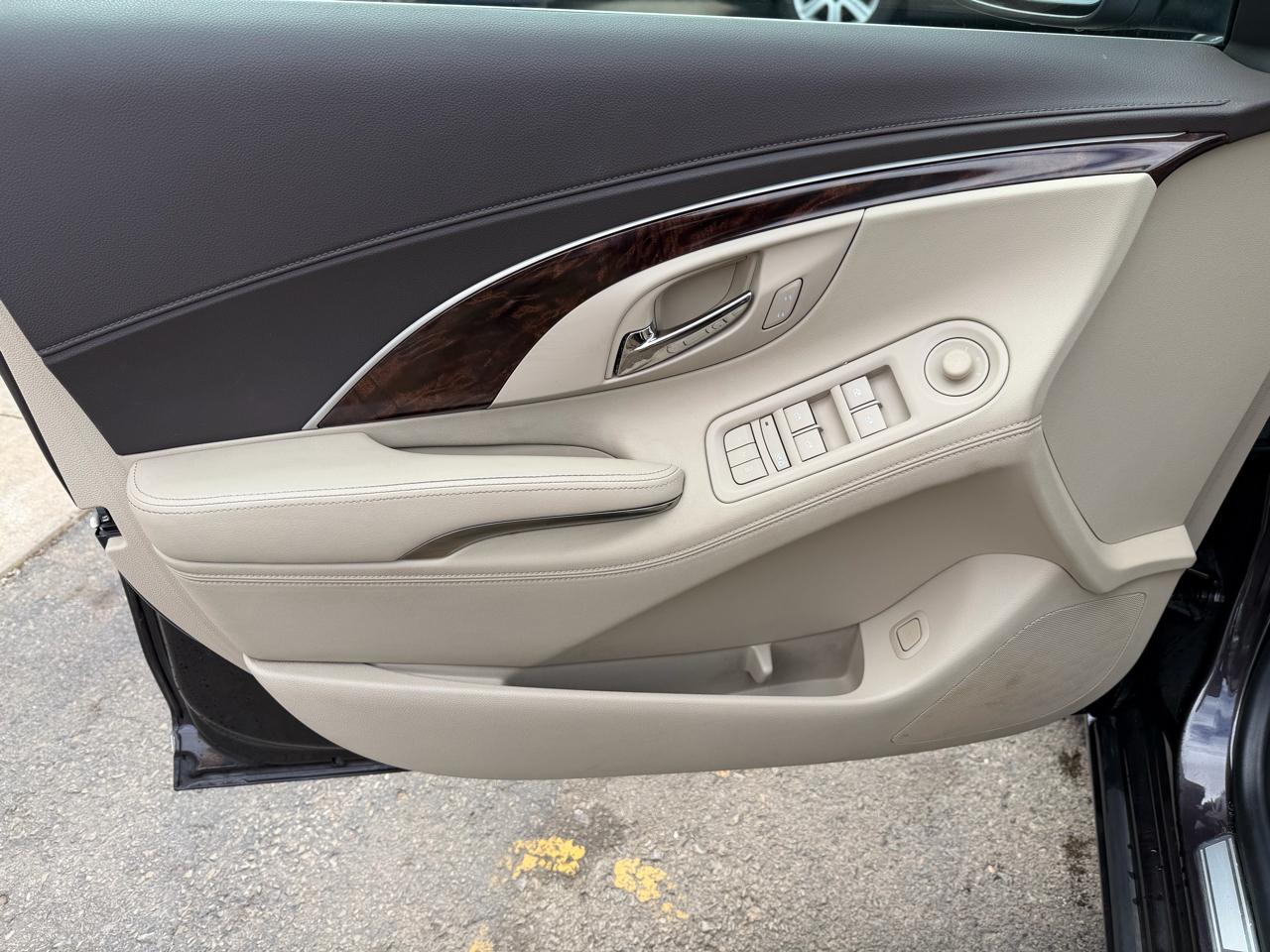 Buick LaCrosse 4dr Sdn Leather FWD 2014