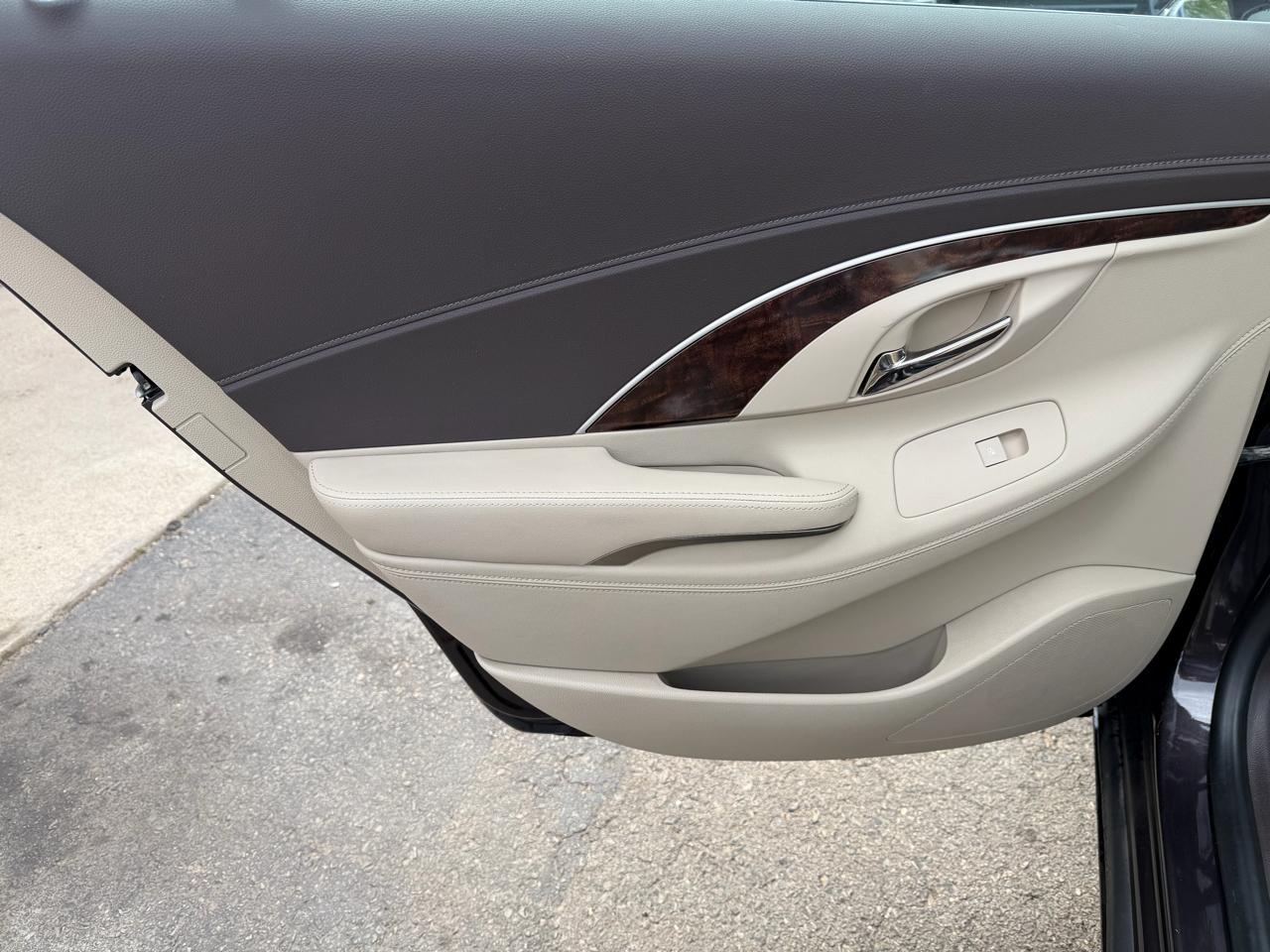 Buick LaCrosse 4dr Sdn Leather FWD 2014