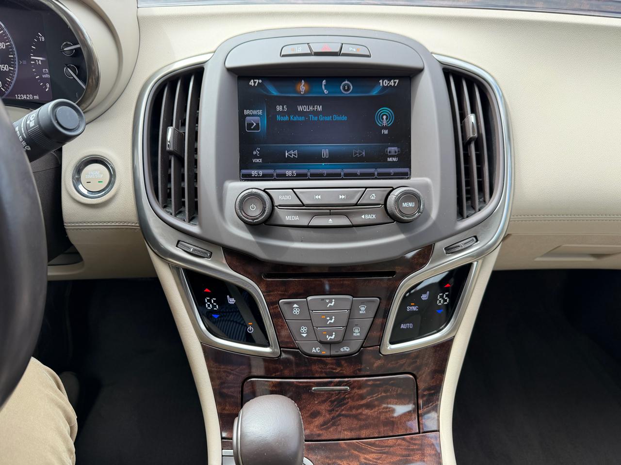 Buick LaCrosse 4dr Sdn Leather FWD 2014