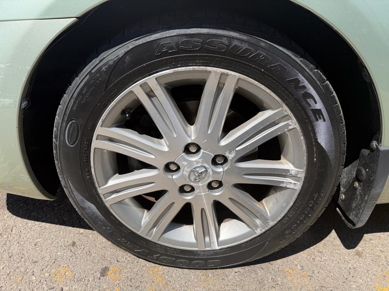 Toyota Avalon 4dr Sdn XL (Natl) 2010