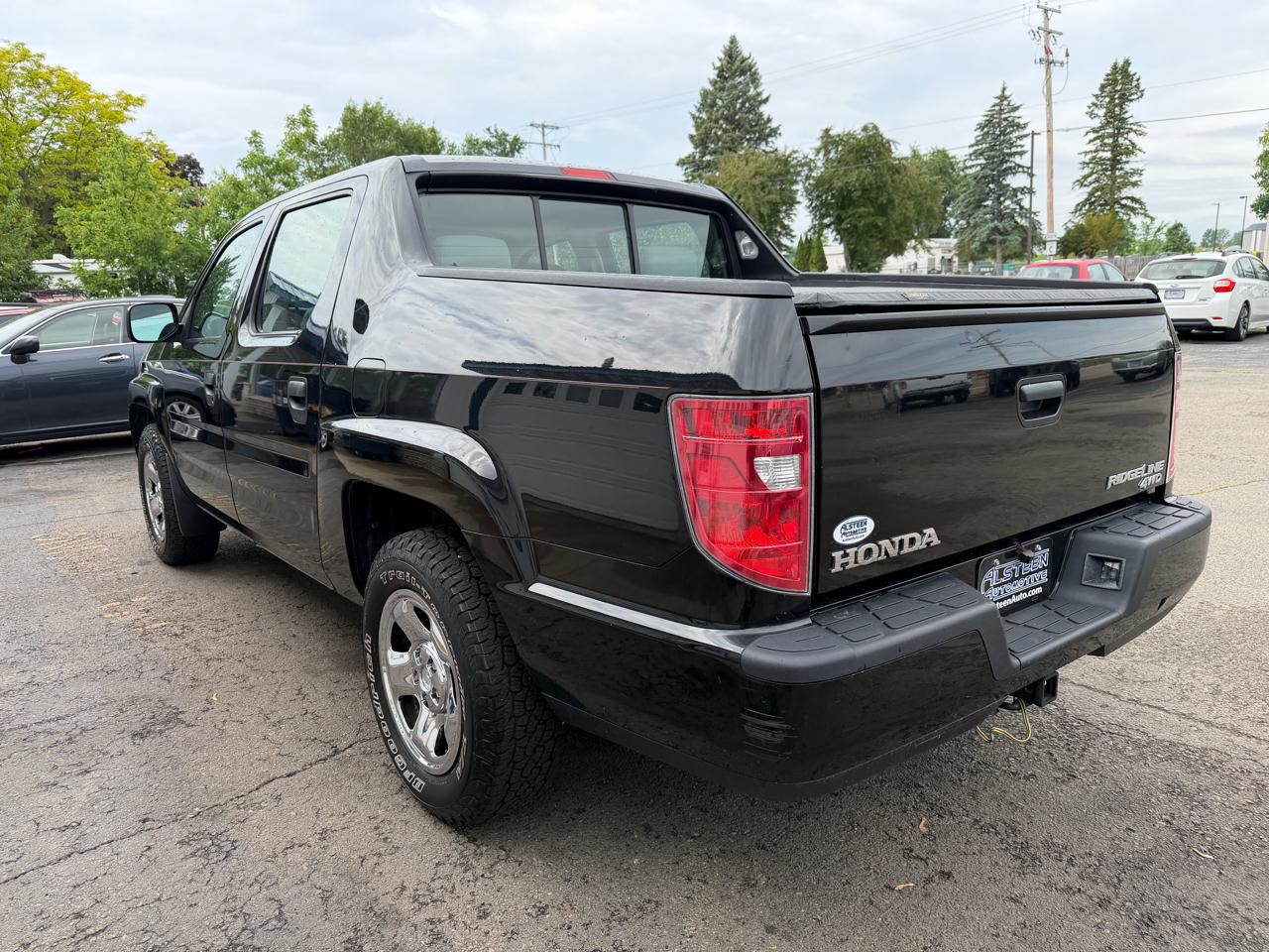 Honda Ridgeline 4WD Crew Cab RT 2011