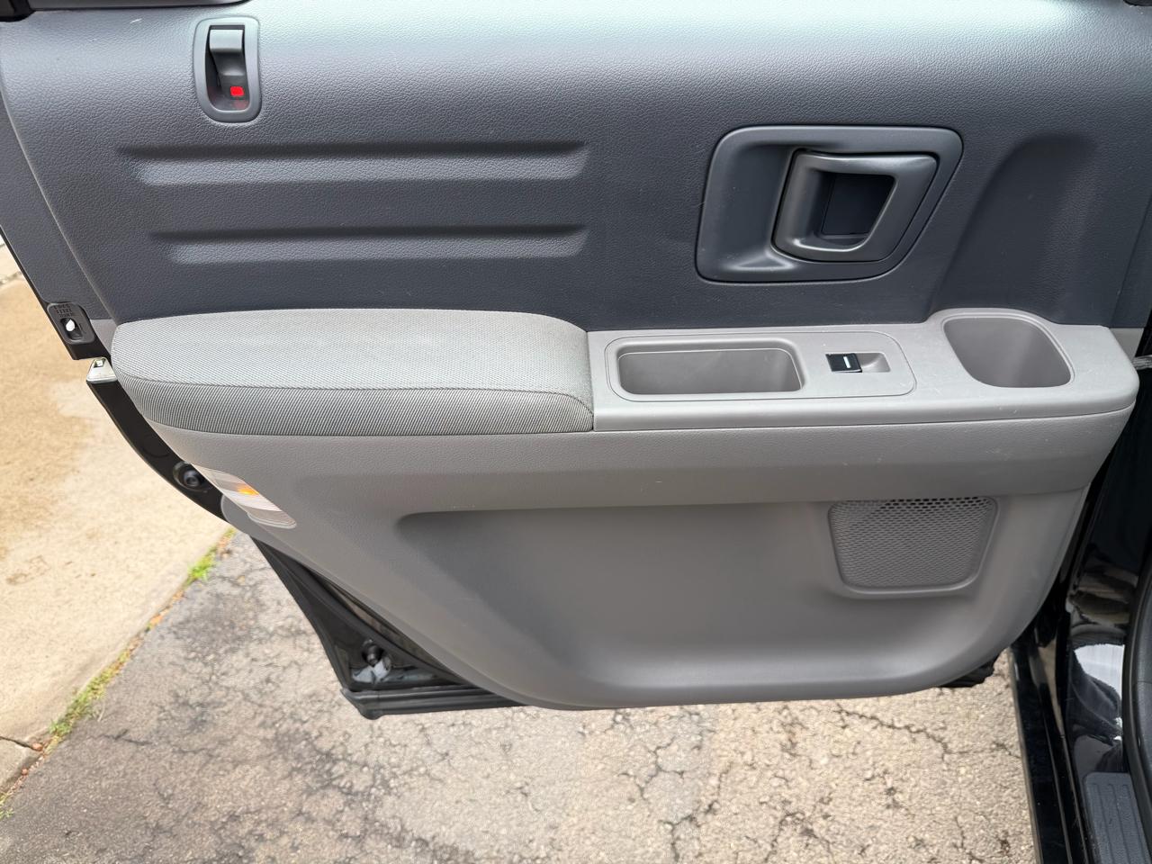 Honda Ridgeline 4WD Crew Cab RT 2011