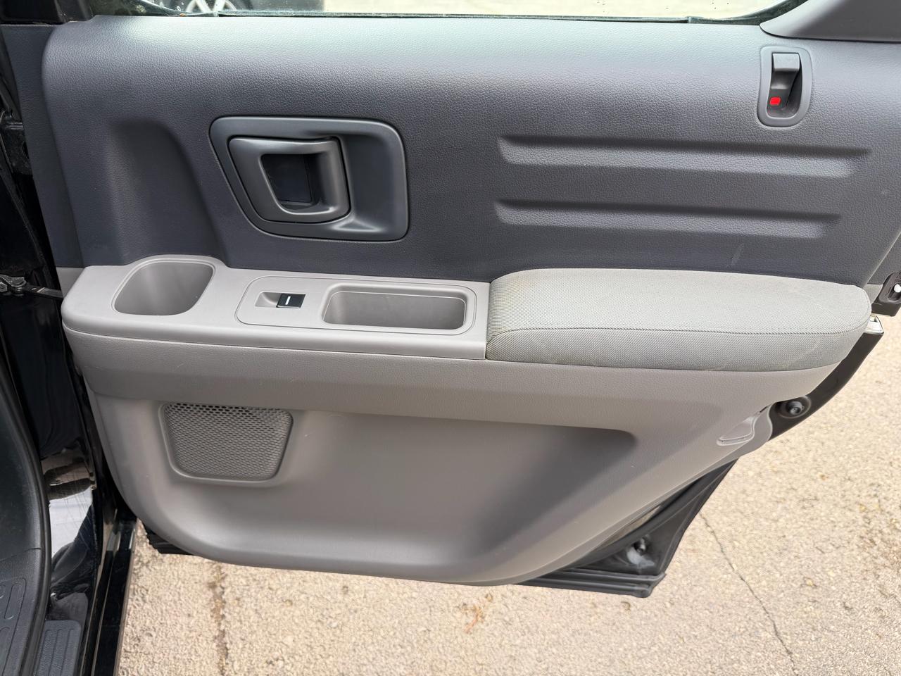 Honda Ridgeline 4WD Crew Cab RT 2011