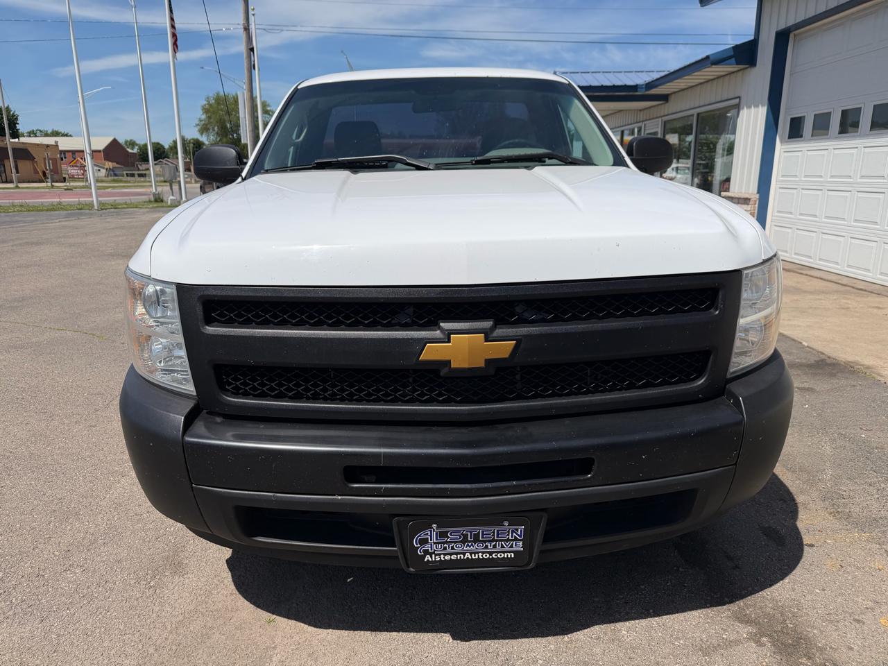 Chevrolet Silverado 1500 2WD Reg Cab 119.0" Work Truck 2013