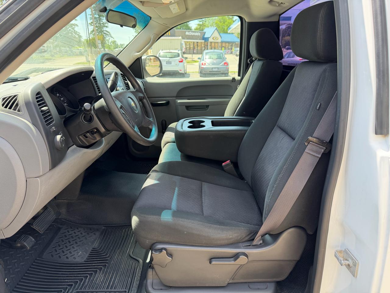 Chevrolet Silverado 1500 2WD Reg Cab 119.0" Work Truck 2013
