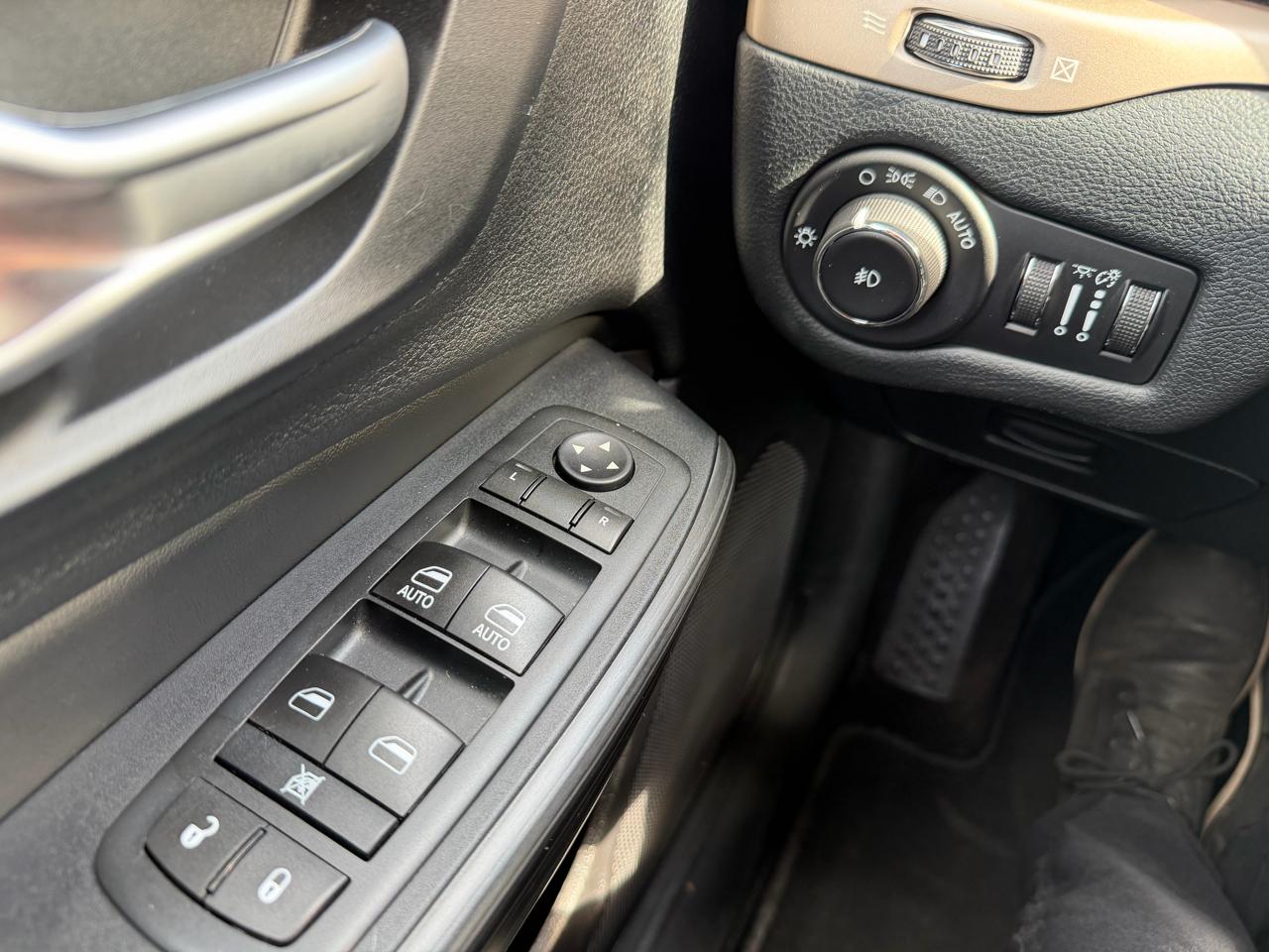 Jeep Cherokee 4WD 4dr Limited 2016