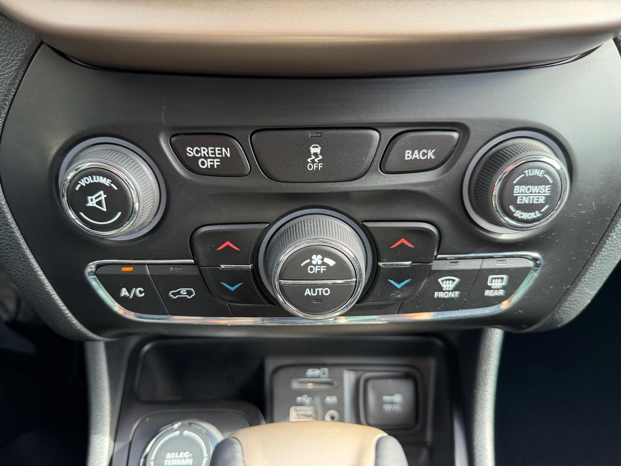 Jeep Cherokee 4WD 4dr Limited 2016