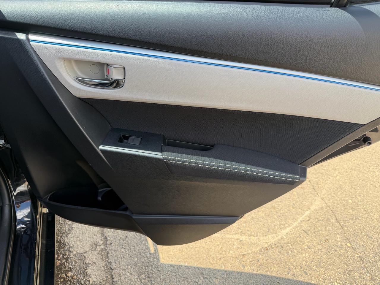 Toyota Corolla 4dr Sdn Auto L (Natl) 2015