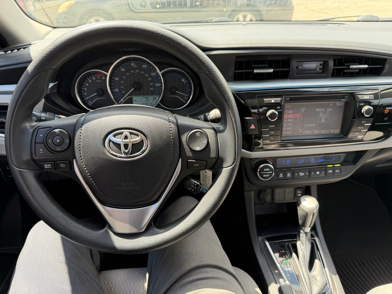 Toyota Corolla 4dr Sdn Auto L (Natl) 2015